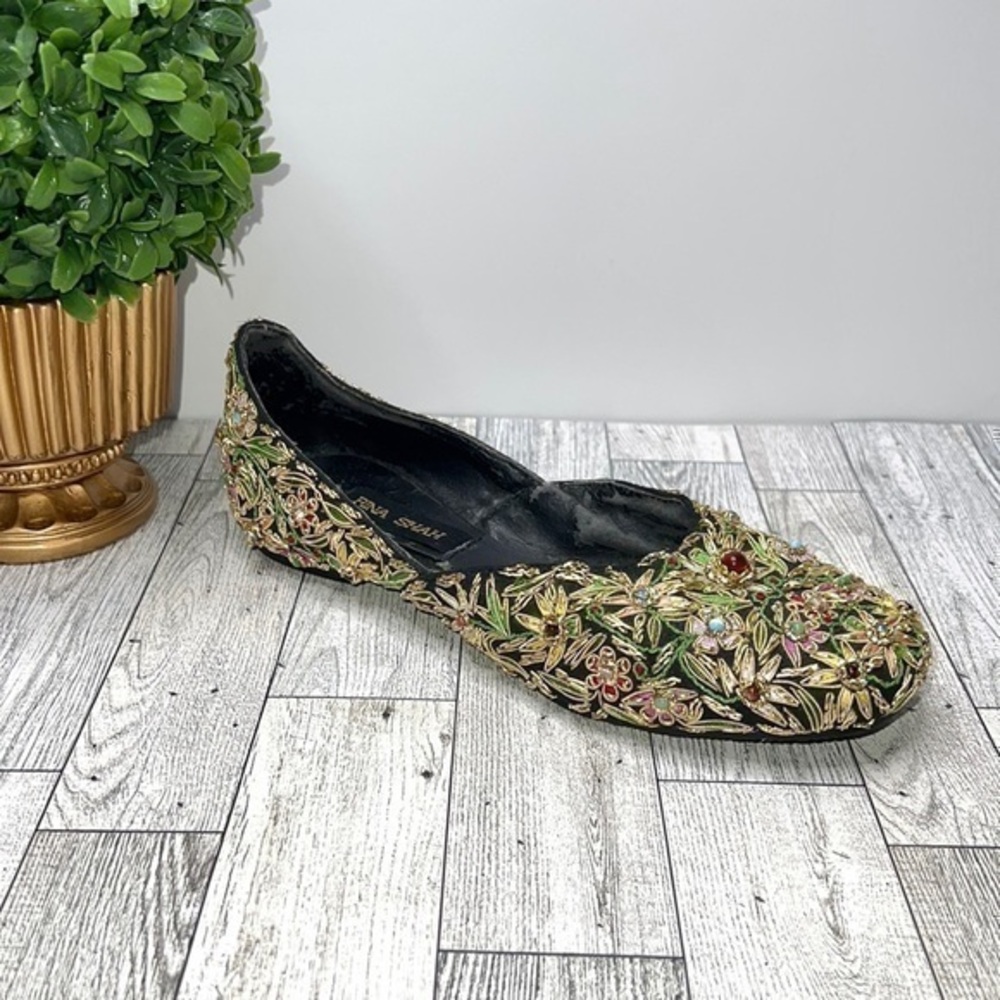 Women’s Jeweled Golden Jutti  Shoes Size 37